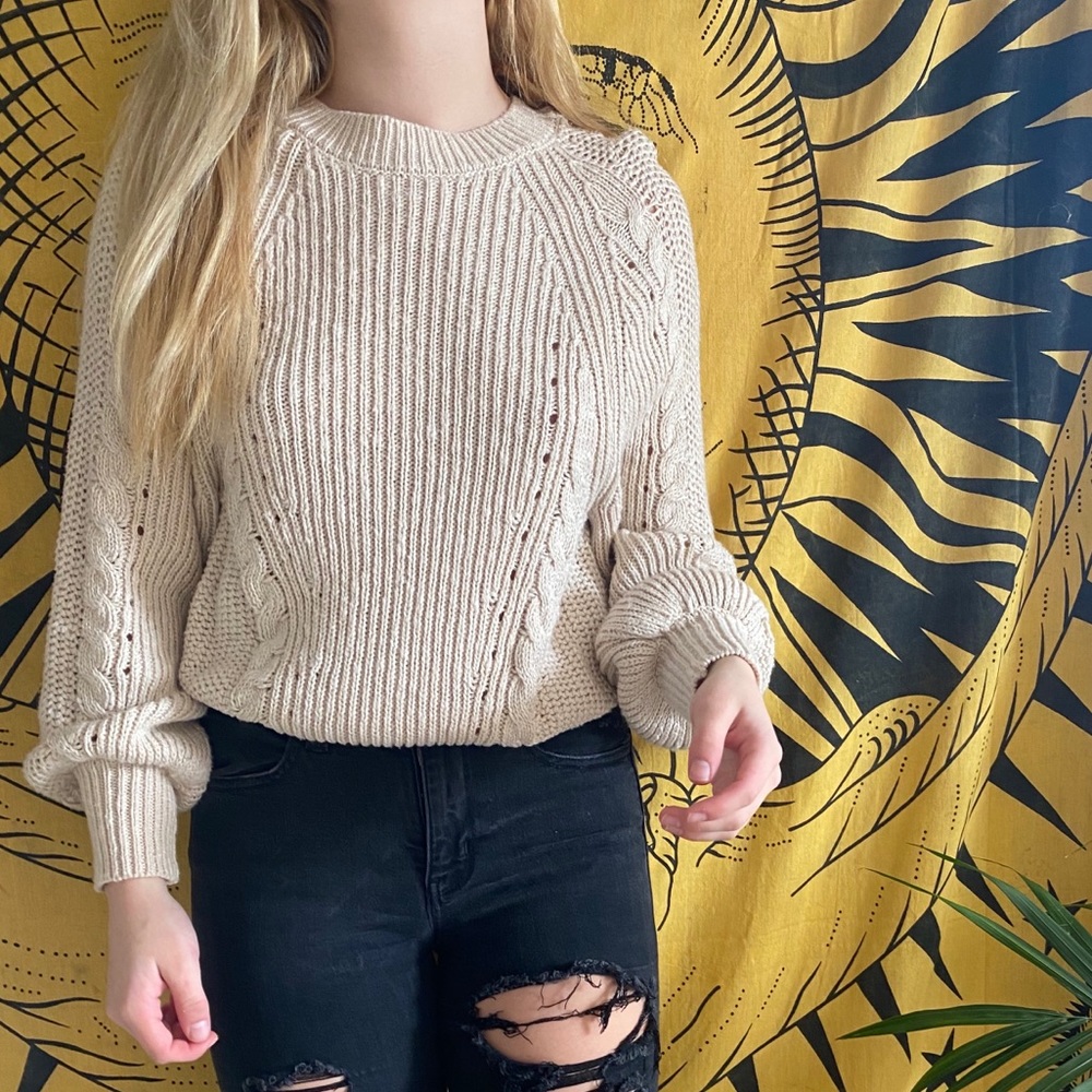 Creame sweater